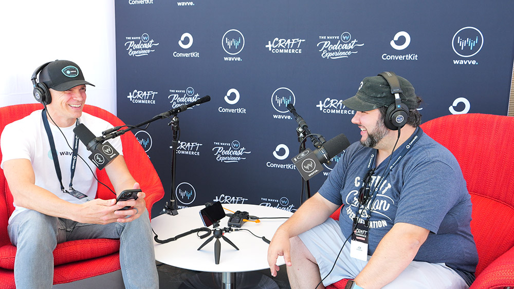 Jeff Dolan interviewing Joe Casabona at The Wavve Podcast Experience