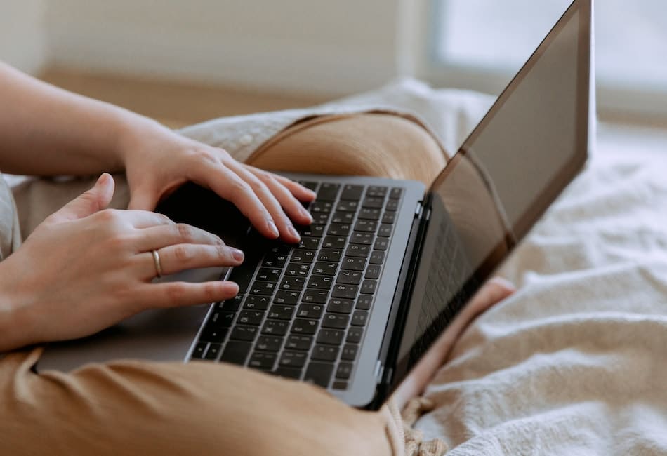 a podcaster automating her emails to be sent out to her listeners